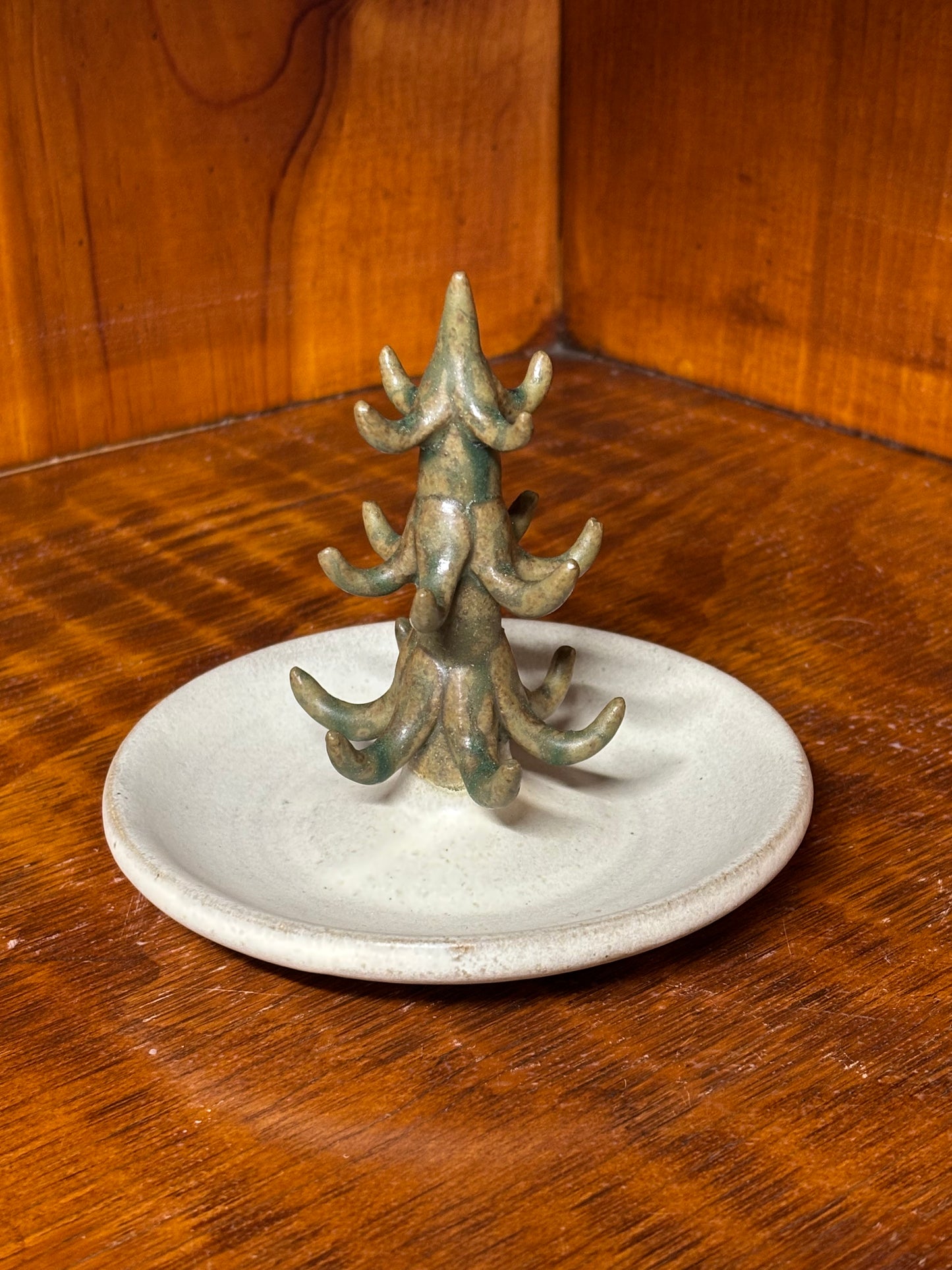 Pine Tree Ring Holder