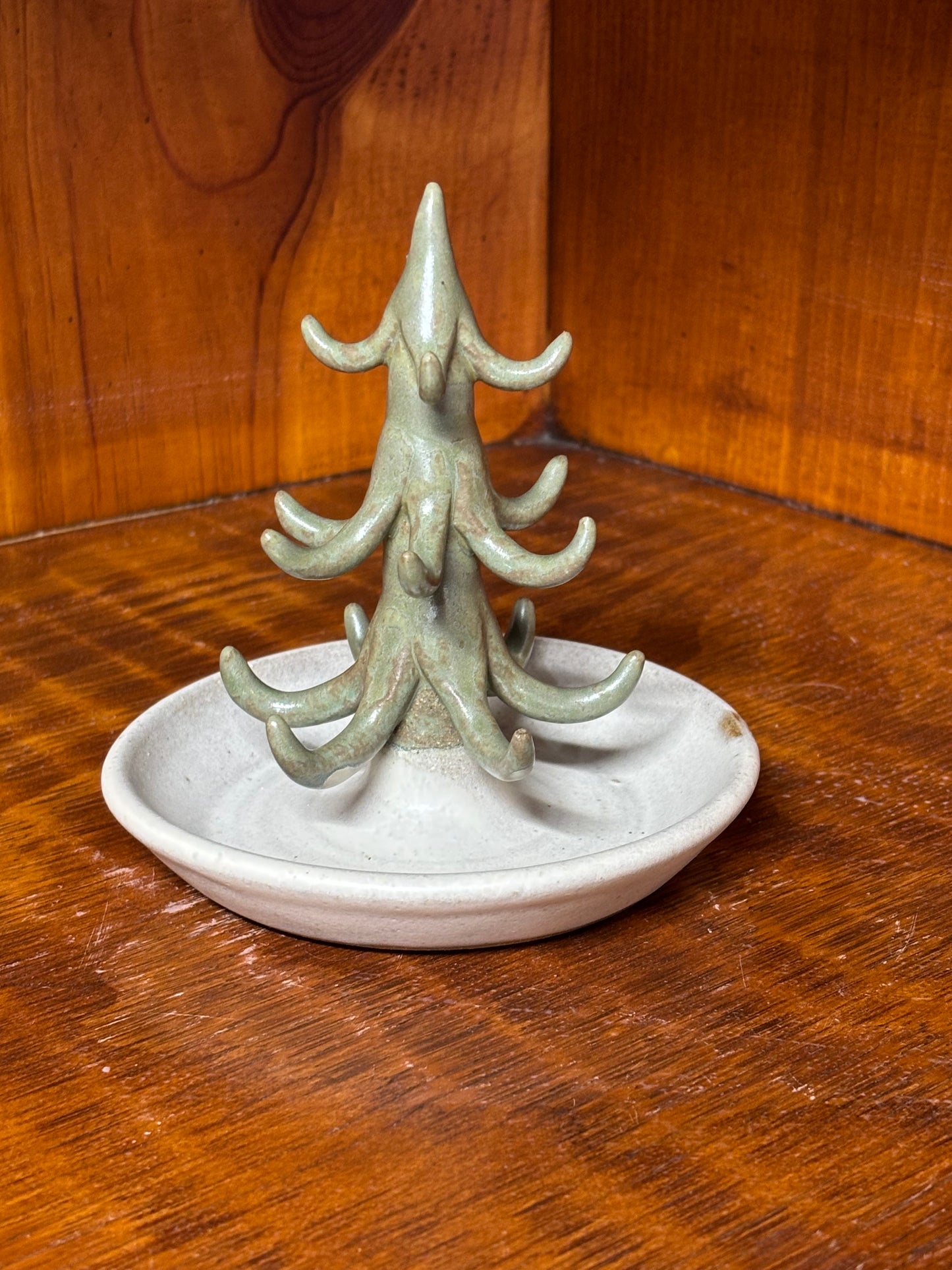 Pine Tree Ring Holder