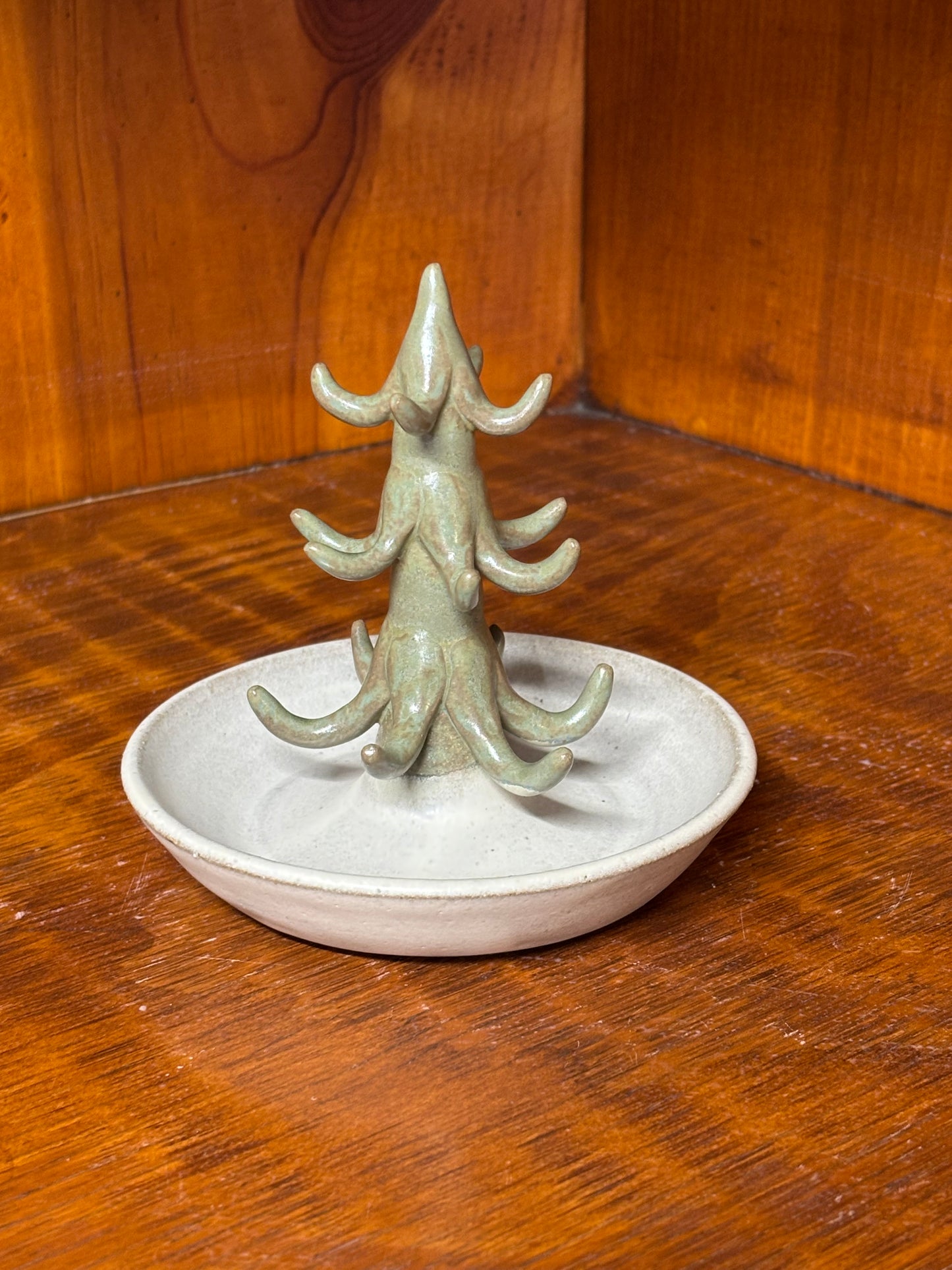 Pine Tree Ring Holder