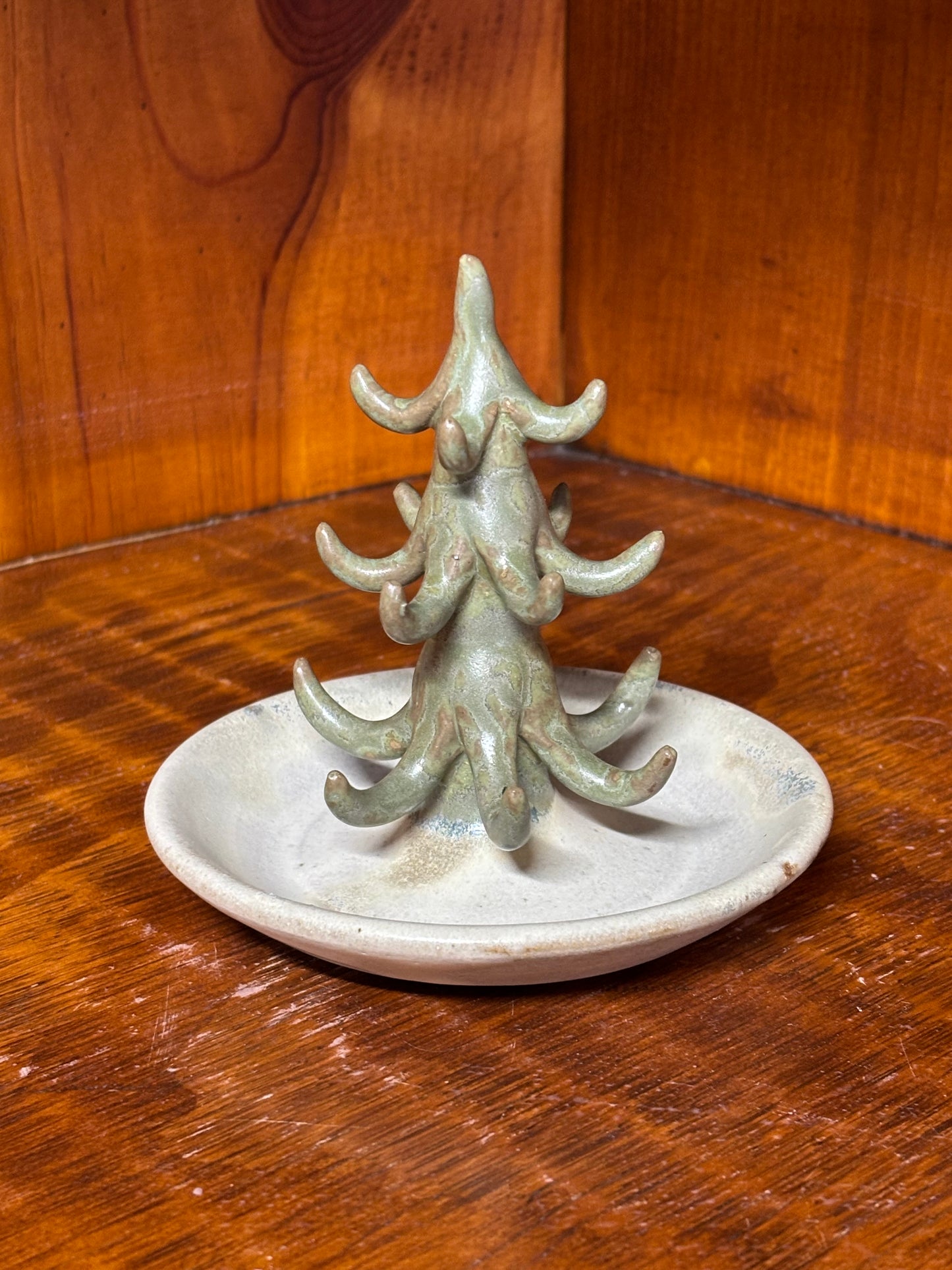 Pine Tree Ring Holder